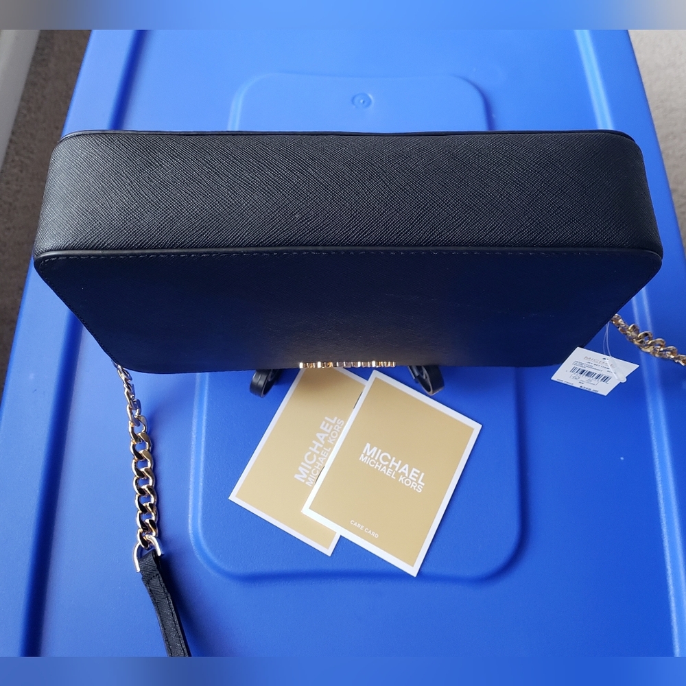 NWT Michael Kors Crossbody Jet Set - Picture 6 of 8